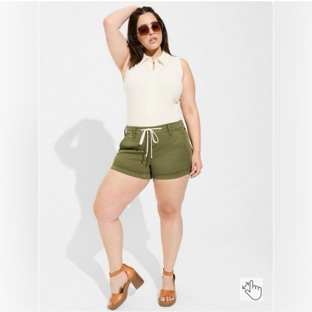 Torrid Fitted Super Soft Rib V-Neck Collared Button-Up Crop Tank Size 1